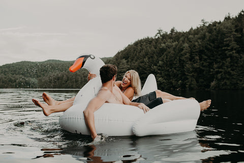 3 surefire signs that someone has a crush on you