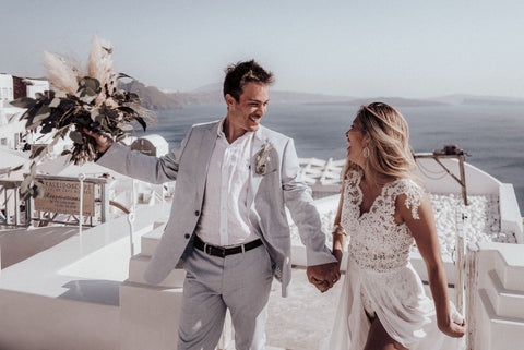 6 Ways to Save Your Guests Money on Your Destination Wedding